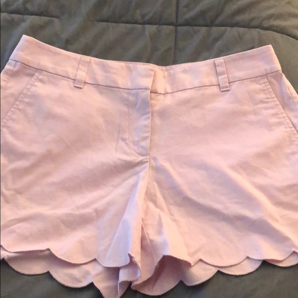 LOFT Pants - Scalloped Loft Shorts